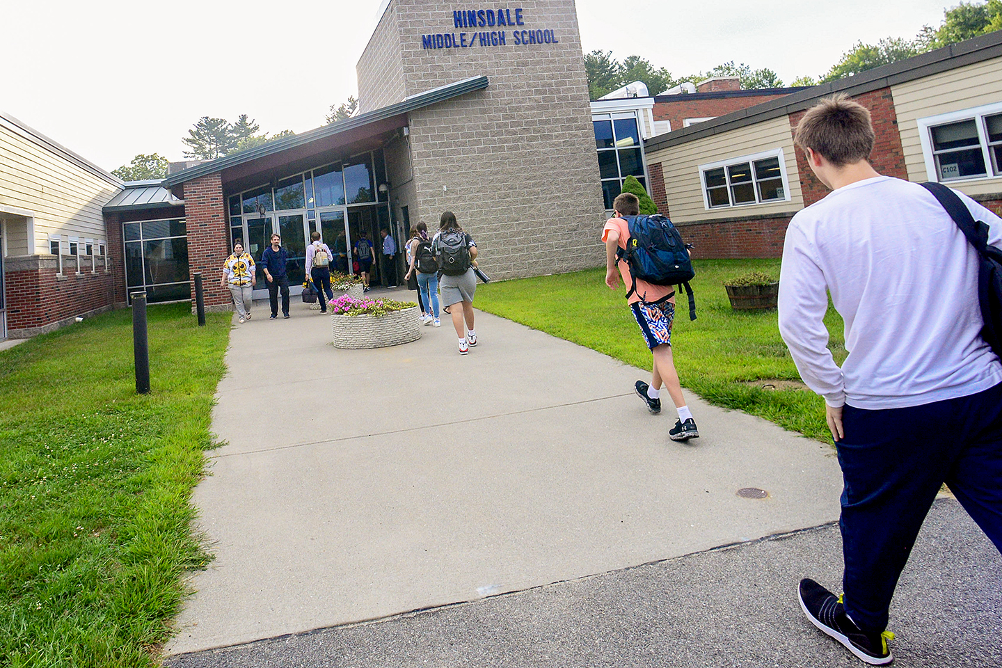 Federal Judge Overturns New Hampshire Law on Teaching 'Divisive Concepts' - Vimarsana News